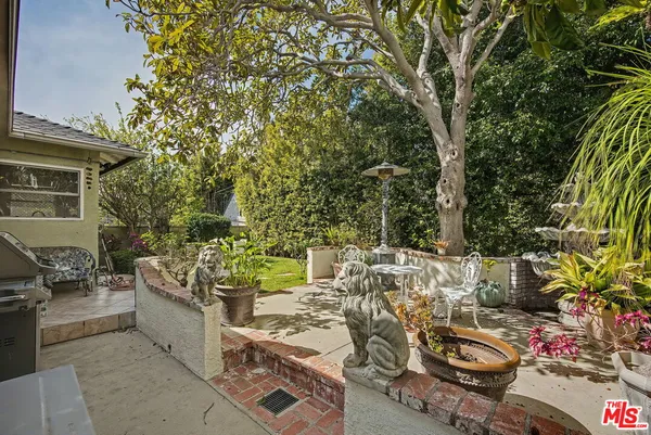 $2,350,000 | 10481 Eastborne Avenue, Los Angeles, CA 90024