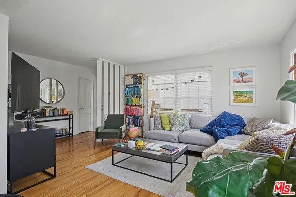 $2,350,000 | 10481 Eastborne Avenue, Los Angeles, CA 90024