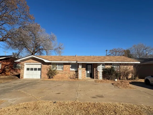 $1,375 | 5230 14th Street, Lubbock, TX 79416