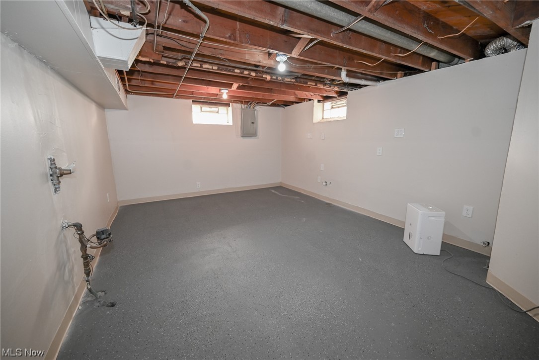10715 Windham Road Parma, OH 44130 - Photo 20 of 28