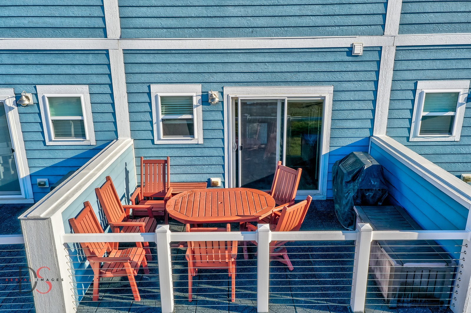 41 Waterside Way, Unit D Ottawa, IL 61350 - Photo 15 of 27 a view of a house with a patio and a fireplace
