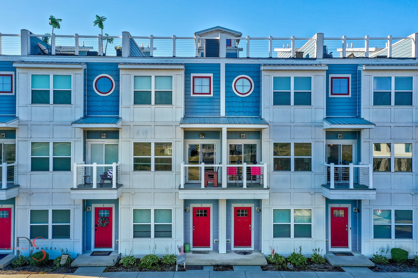 41 Waterside Way, Unit D Ottawa, IL 61350 - Photo 5 of 27 a front view of multi story residential apartment building