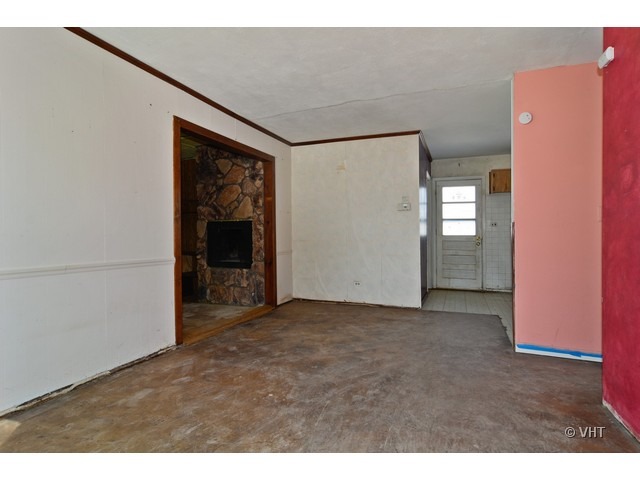 35 Payson Street Hoffman Estates, IL 60169 - Photo 3 of 10