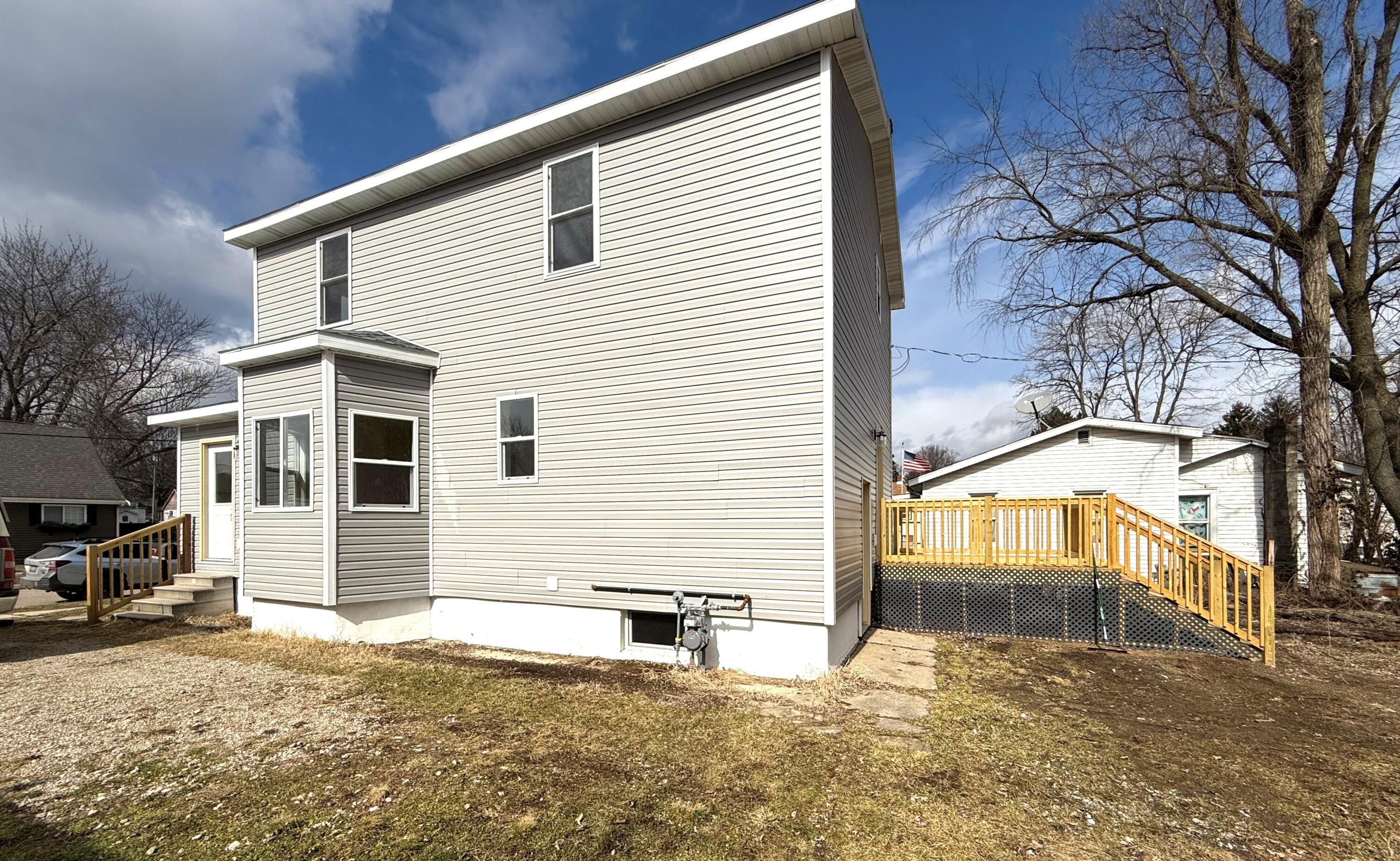 632 Spring Street Three Rivers, MI 49093 - Photo 3 of 21 1