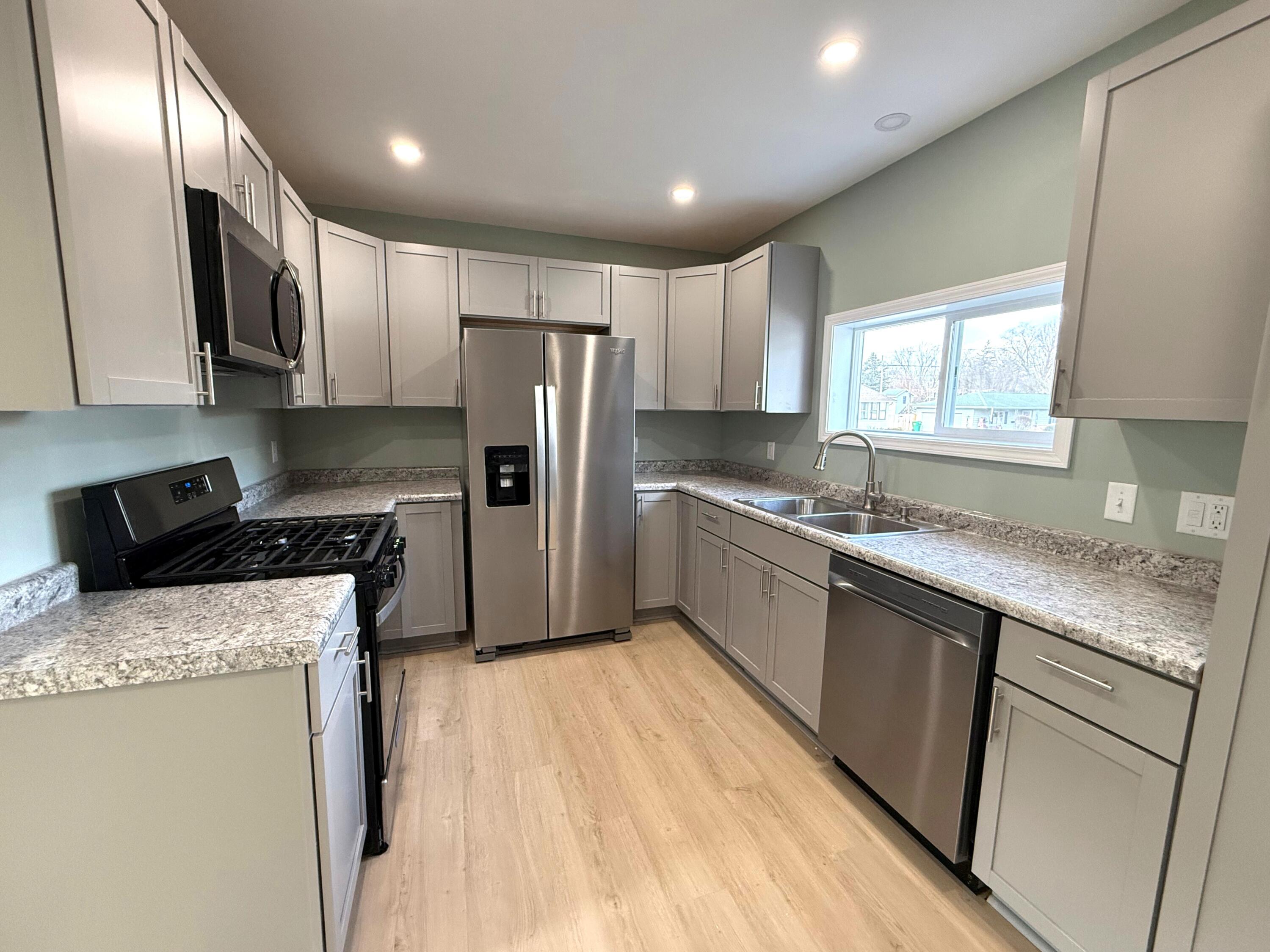 632 Spring Street Three Rivers, MI 49093 - Photo 4 of 21 16