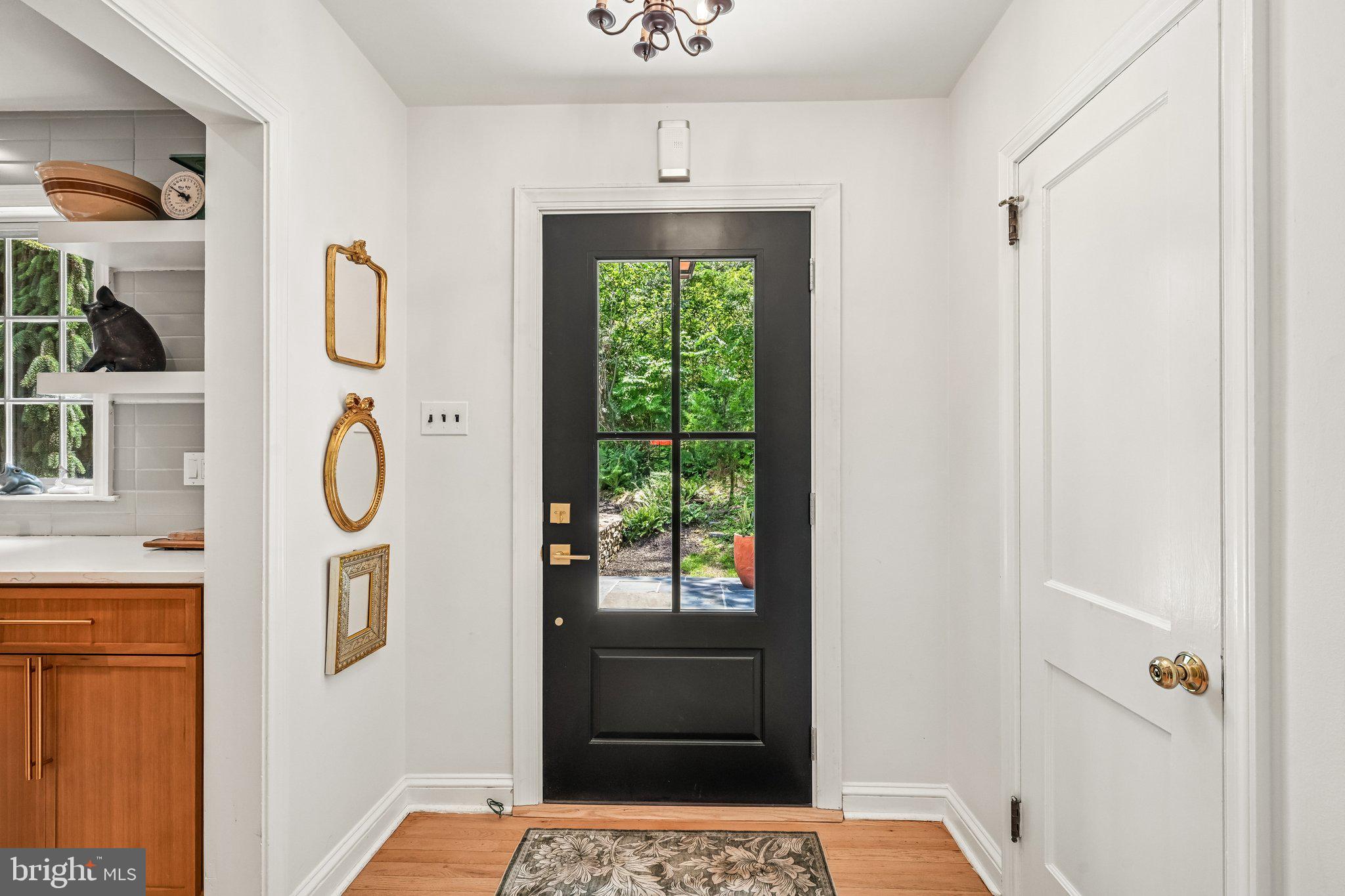 445 General Washington Road Wayne, PA 19087 - Photo 6 of 42 Entrance hall
