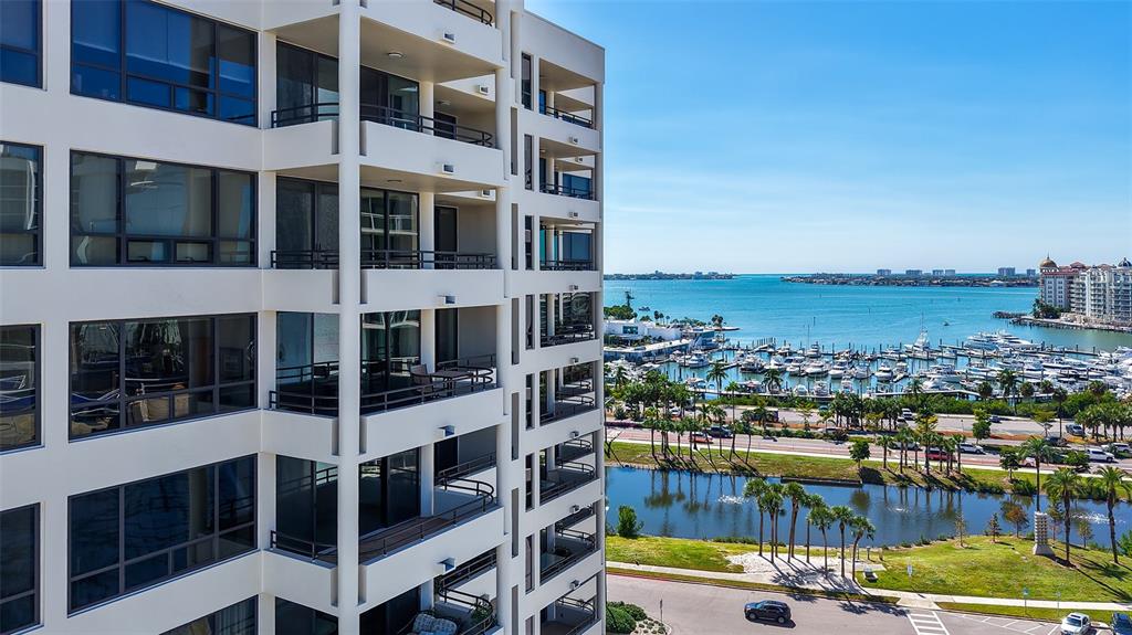 1255 North Gulfstream Avenue, Unit 1101 Sarasota, FL 34236 - Photo 17 of 75 a balcony with city view