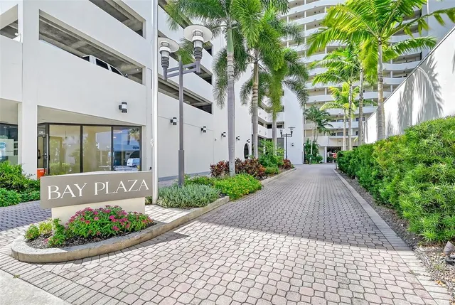 $1,499,900 | 1255 North Gulfstream Avenue, Unit 1101, Sarasota, FL 34236