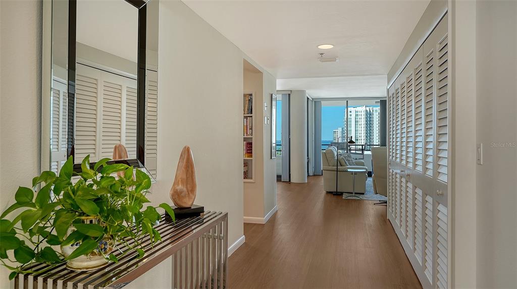 1255 North Gulfstream Avenue, Unit 1101 Sarasota, FL 34236 - Photo 7 of 75 a living room with furniture