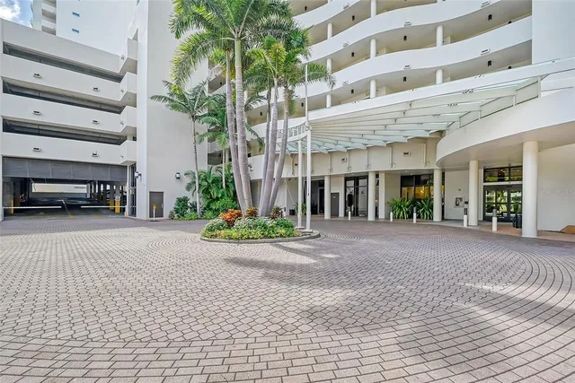$1,499,900 | 1255 North Gulfstream Avenue, Unit 1101, Sarasota, FL 34236