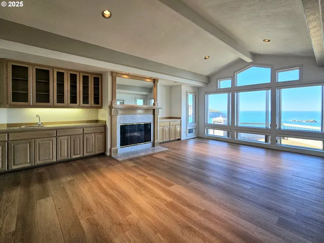 $1,379,000 | 96448 Shorewood Terrace, Brookings, OR 97415