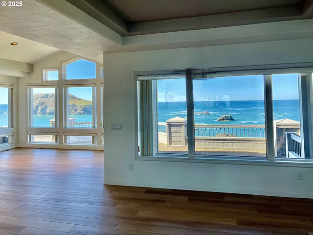 $1,379,000 | 96448 Shorewood Terrace, Brookings, OR 97415