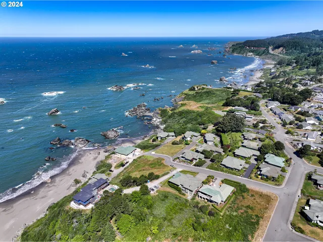 $1,379,000 | 96448 Shorewood Terrace, Brookings, OR 97415