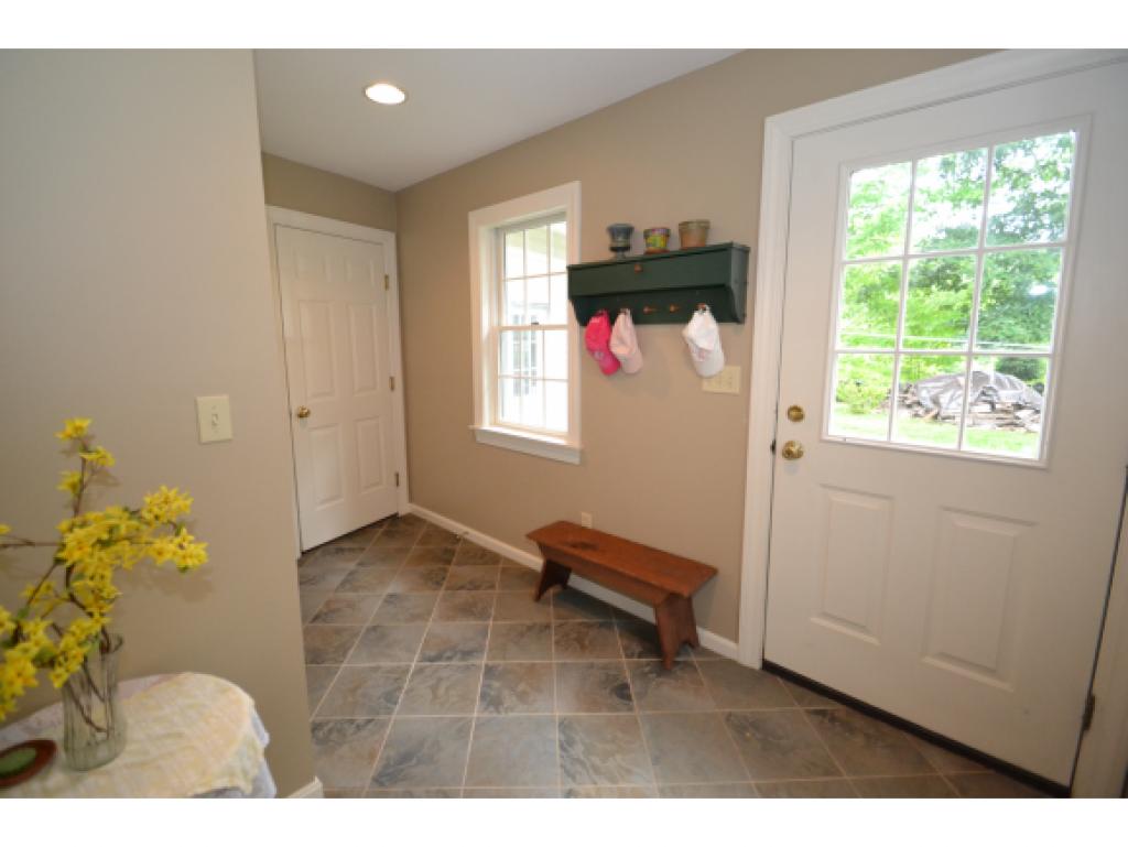 136 Oak Hill Road Barrington, NH 03825 - Photo 11 of 31 Gallery Image 11