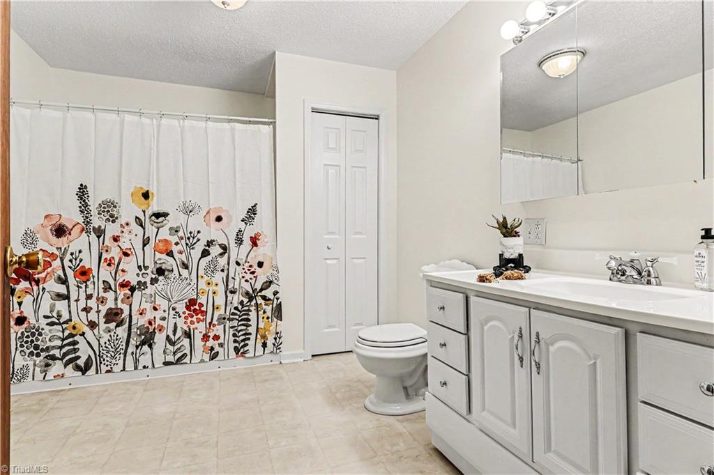 404 Kennedy Farm Road South Trinity, NC 27370 - Photo 18 of 37