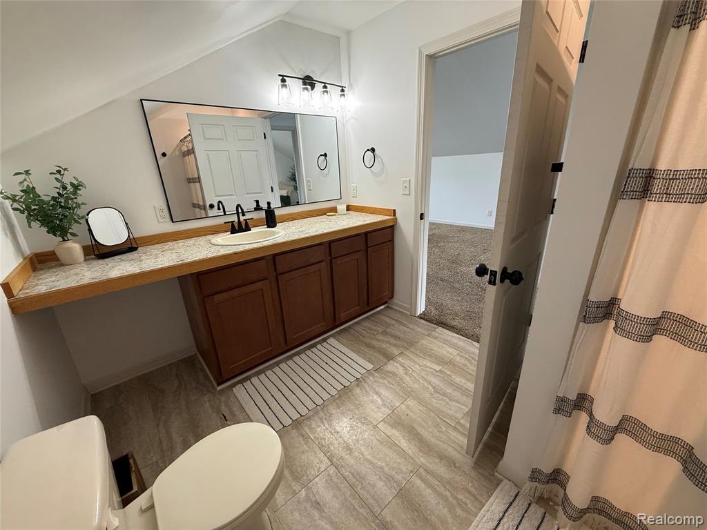 2100 South Long Lake Road, Unit 2 Fenton, MI 48430 - Photo 15 of 21