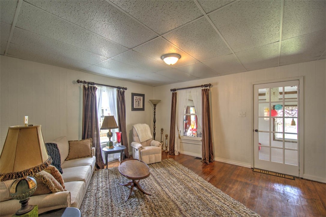 2317 East Eldorado Street Decatur, IL 62521 - Photo 4 of 19 Gallery Image 4