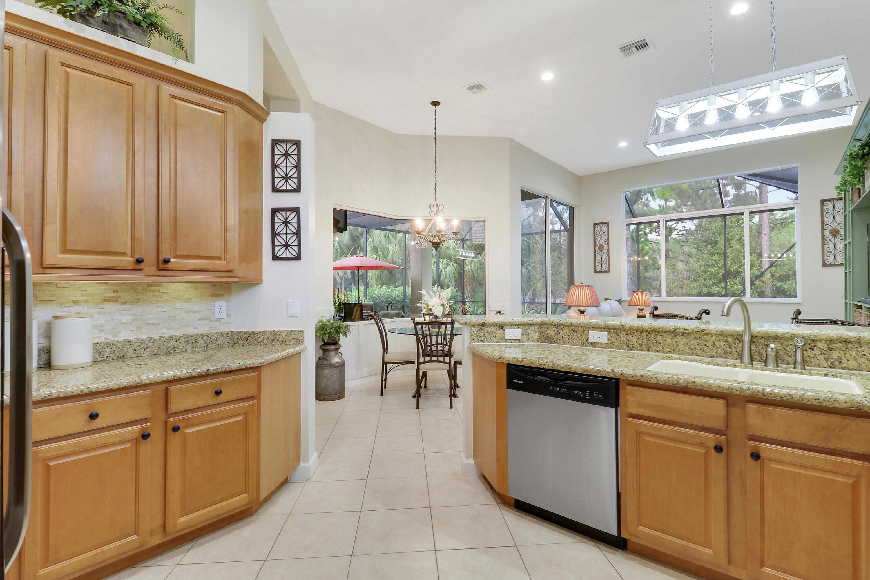 9026 Pumpkin Ridge Port St. Lucie, FL 34986 - Photo 20 of 49 House-36