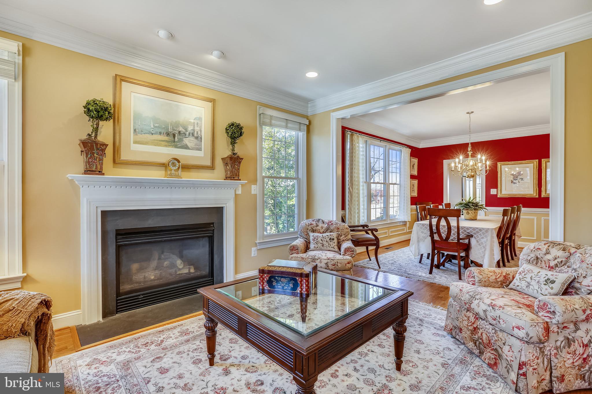 5905 Wilmett Road Bethesda, MD 20817 - Photo 5 of 49 Living Room