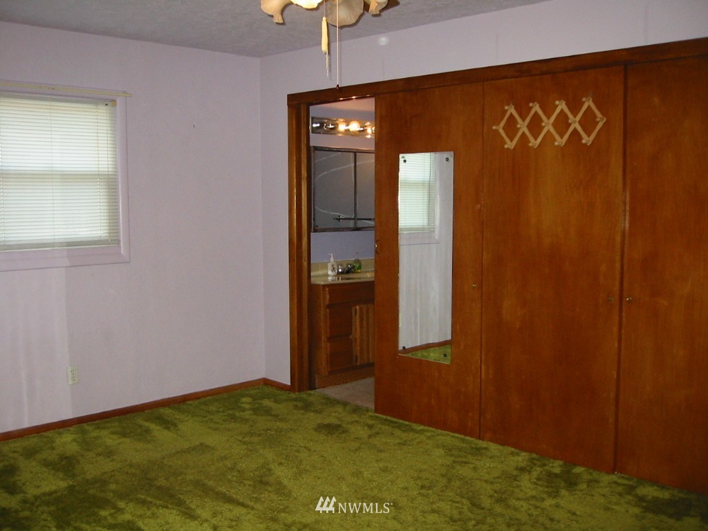 2812 Rocky Point Road Northwest Bremerton, WA 98312 - Photo 9 of 15 Gallery Image 9