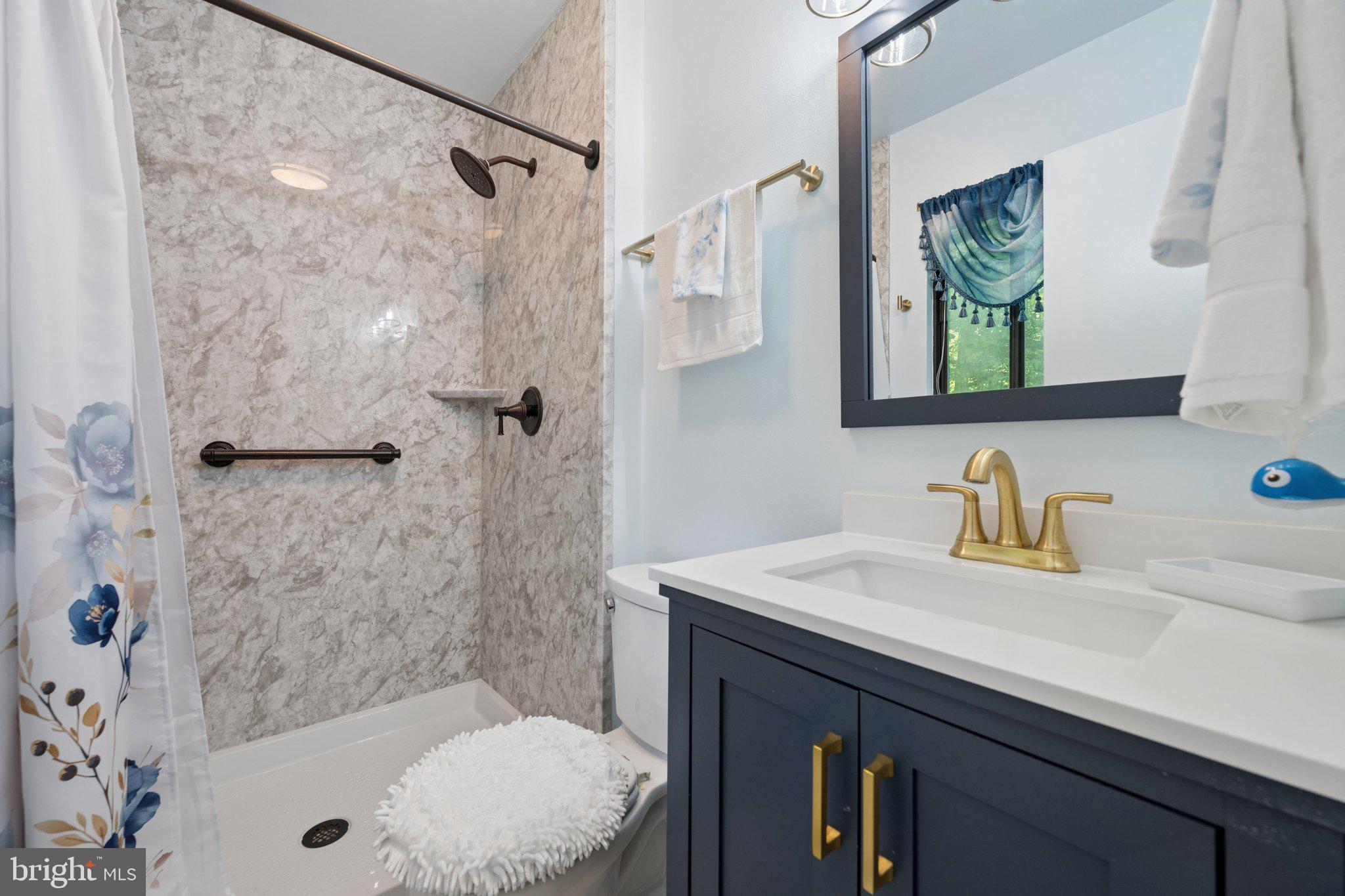 7004 Fox Chase Road New Market, MD 21774 - Photo 29 of 73 Primary Bathroom