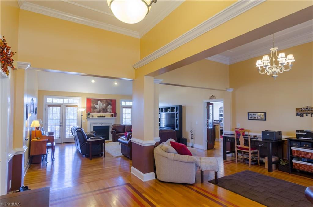 2202 Brigham Road Greensboro, NC 27409 - Photo 2 of 30 Gallery Image 2