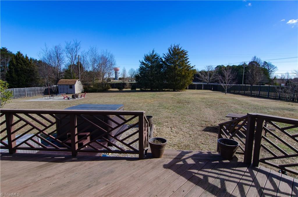 2202 Brigham Road Greensboro, NC 27409 - Photo 30 of 30 Gallery Image 30