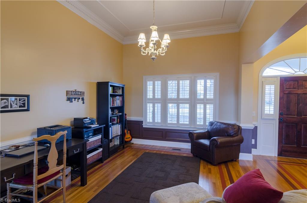 2202 Brigham Road Greensboro, NC 27409 - Photo 4 of 30 Gallery Image 4
