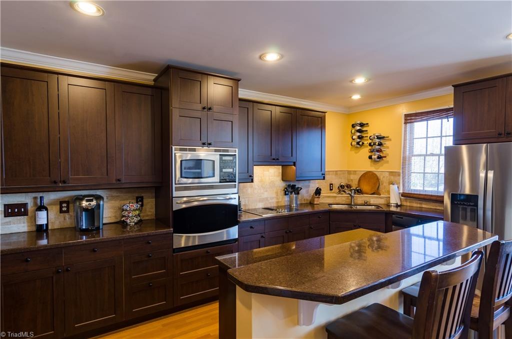 2202 Brigham Road Greensboro, NC 27409 - Photo 7 of 30 Gallery Image 7