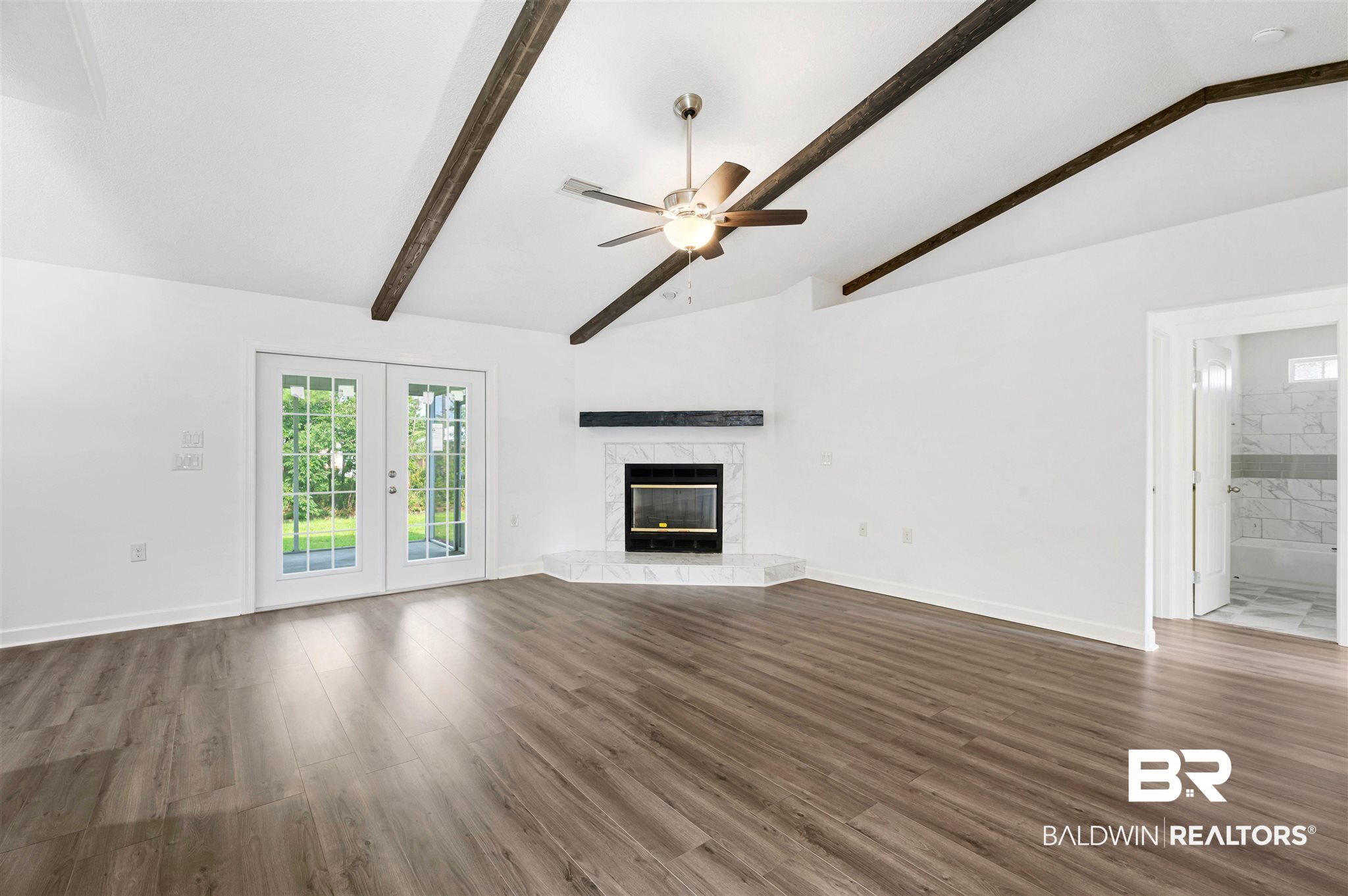 4628 Spinnaker Way Orange Beach, AL 36561 - Photo 3 of 28 Cathedral Ceiling with Be