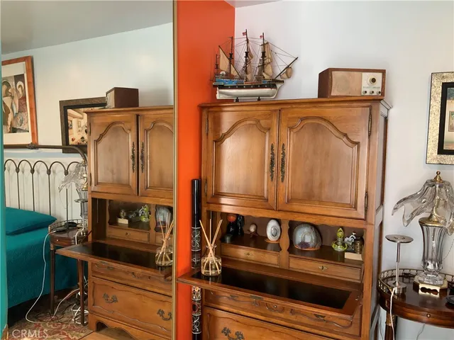 $515,000 | 409 Burchett Street, Unit 220, Glendale, CA 91203