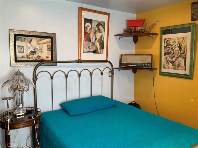 $515,000 | 409 Burchett Street, Unit 220, Glendale, CA 91203