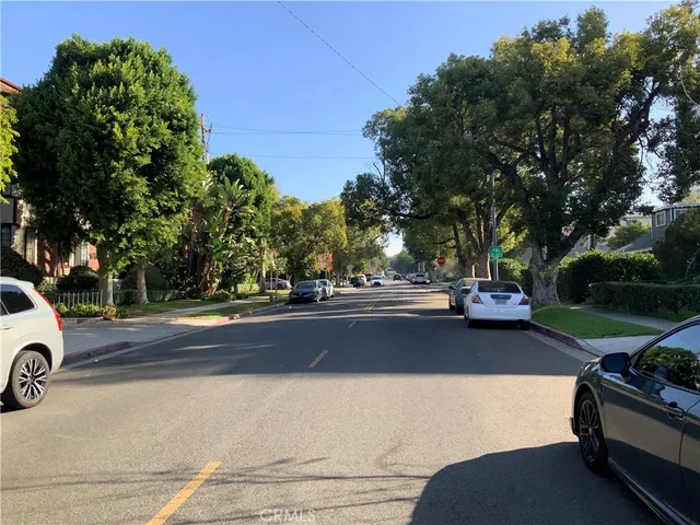 $515,000 | 409 Burchett Street, Unit 220, Glendale, CA 91203