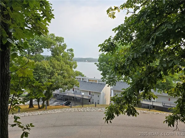 $160,000 | 251 Maple Road, Unit E1, Lake Ozark, MO 65049