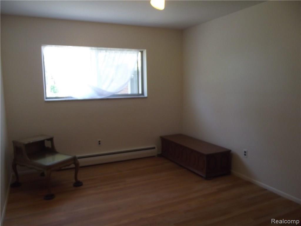 8187 Menge Street Center Line, MI 48015 - Photo 10 of 22 DSCF9928.JPG