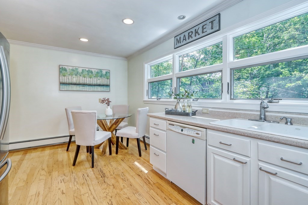 55 Pilgrim Road Stoneham, MA 02180 - Photo 7 of 34 Gallery Image 7