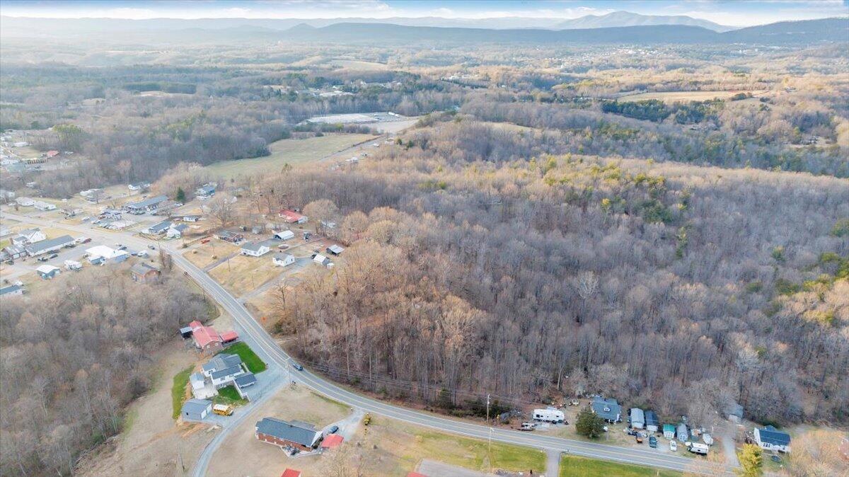 585 Doe Run Road Rocky Mount, VA 24151 - Photo 15 of 30