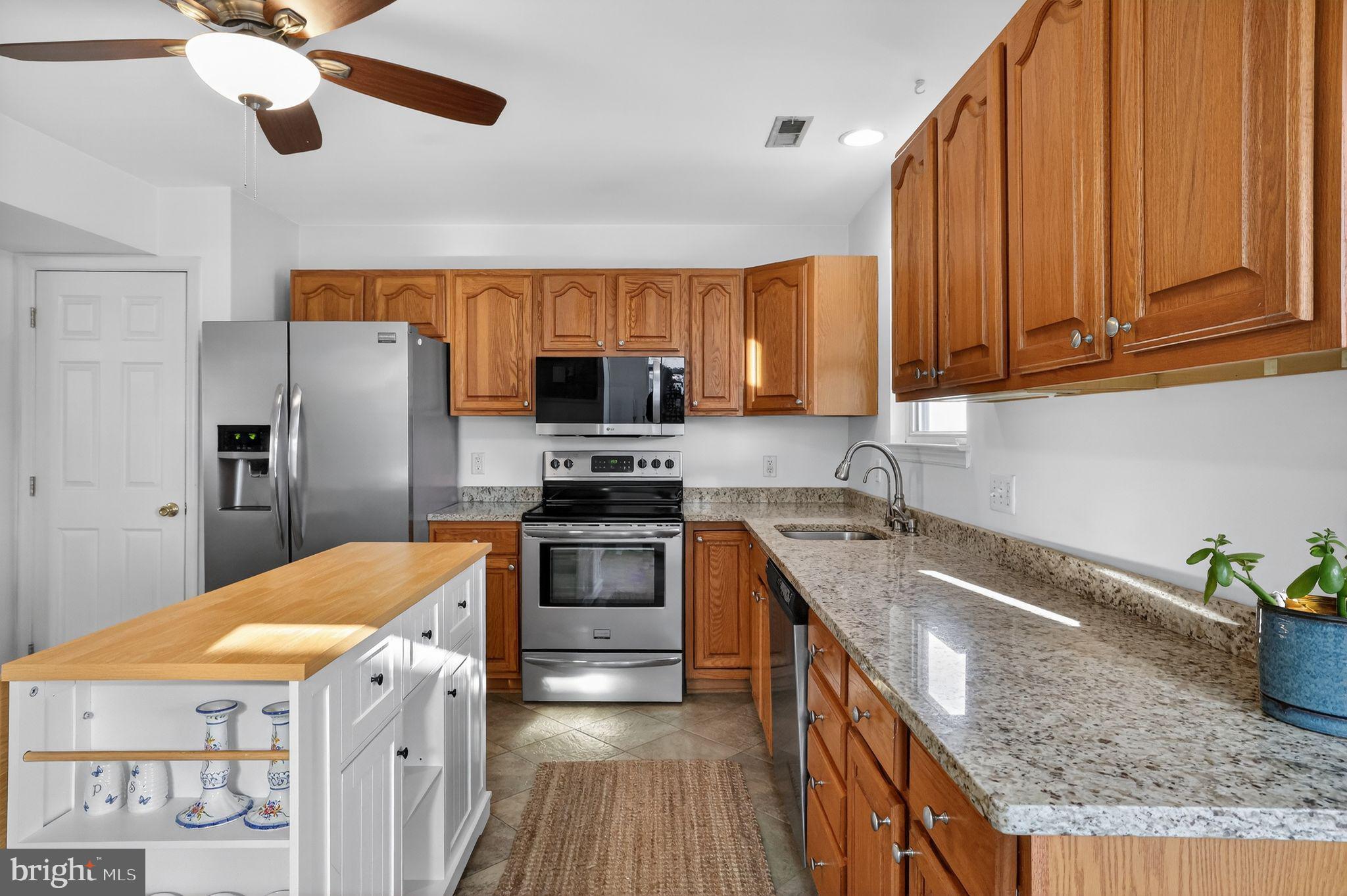 921 Annapolis Avenue Edgewater, MD 21037 - Photo 10 of 41