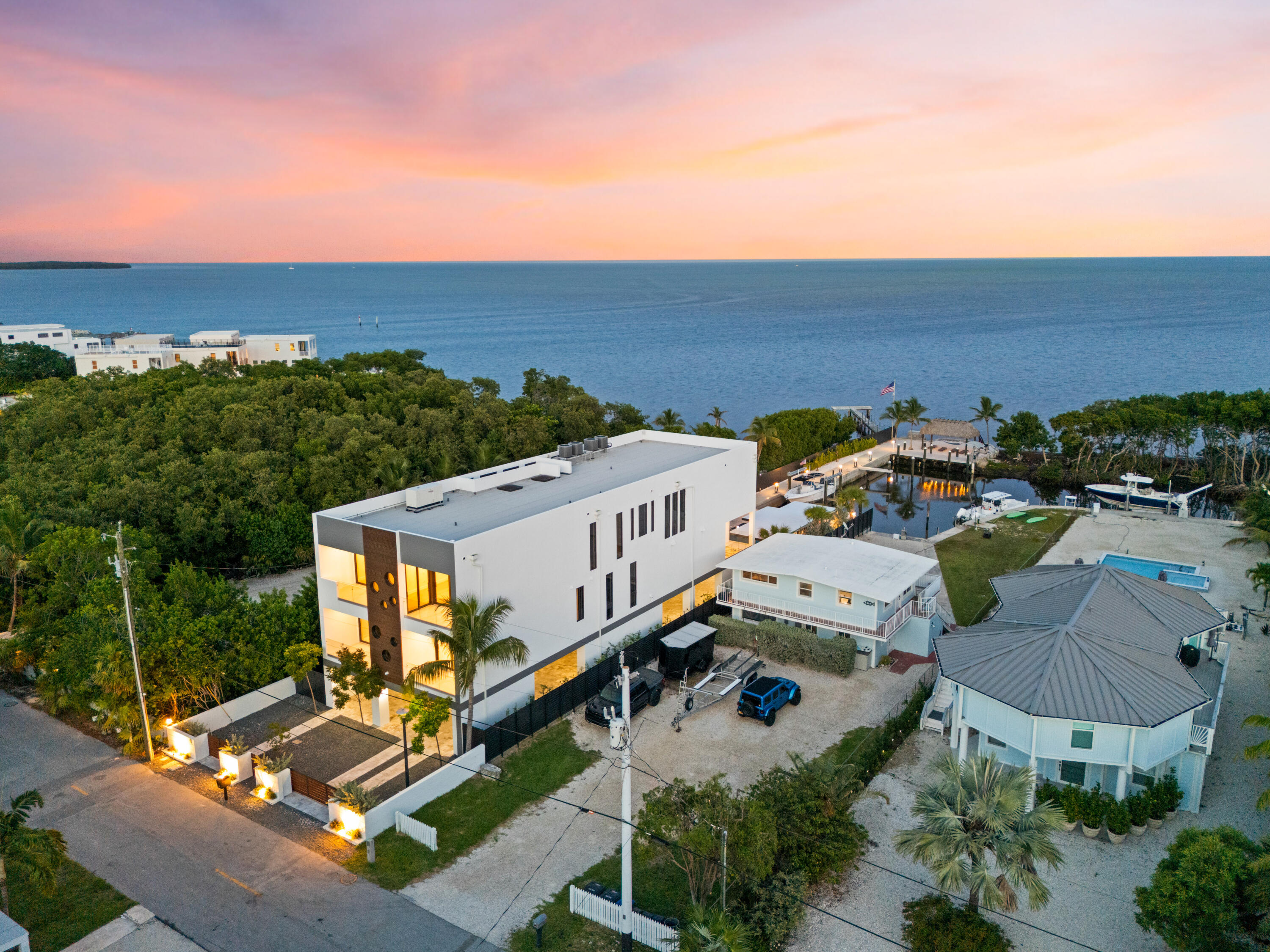 16 Seaside Avenue Key Largo, FL 33037 - Photo 9 of 118 2026_06_19 16 SEASIDE AVE KELSEY-162