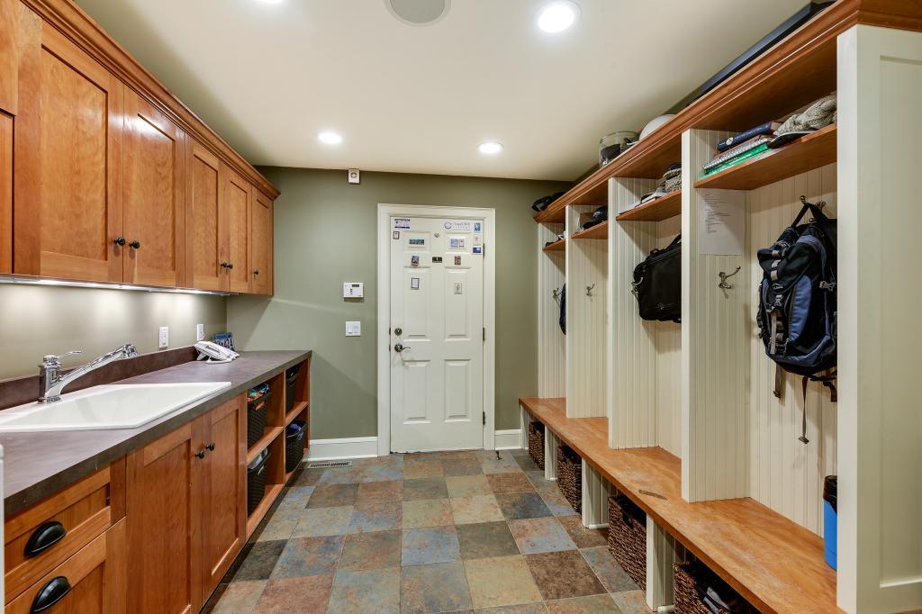 790 Pleasantview Road Chanhassen, MN 55317 - Photo 26 of 43