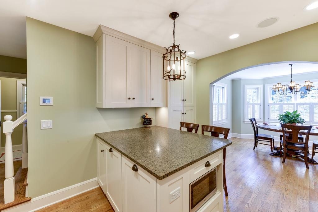 790 Pleasantview Road Chanhassen, MN 55317 - Photo 9 of 43