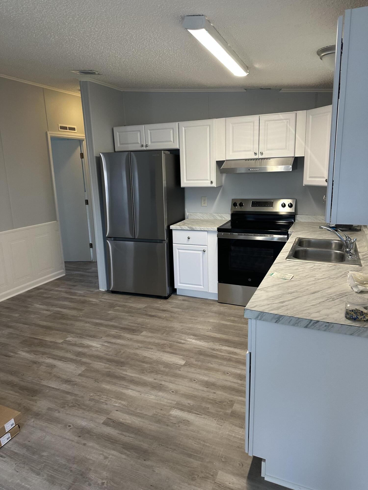 528 Tropical Isles Circle Fort Pierce, FL 34982 - Photo 2 of 16 IMG_7306