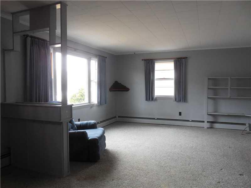 28 Thompson Road Veazie, ME 04401 - Photo 3 of 20 Living Room.