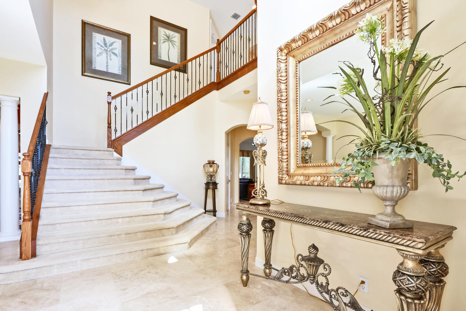 585 Southwest Yacht Basin Way Stuart, FL 34997 - Photo 23 of 31 a view of entryway and hall with wooden floor