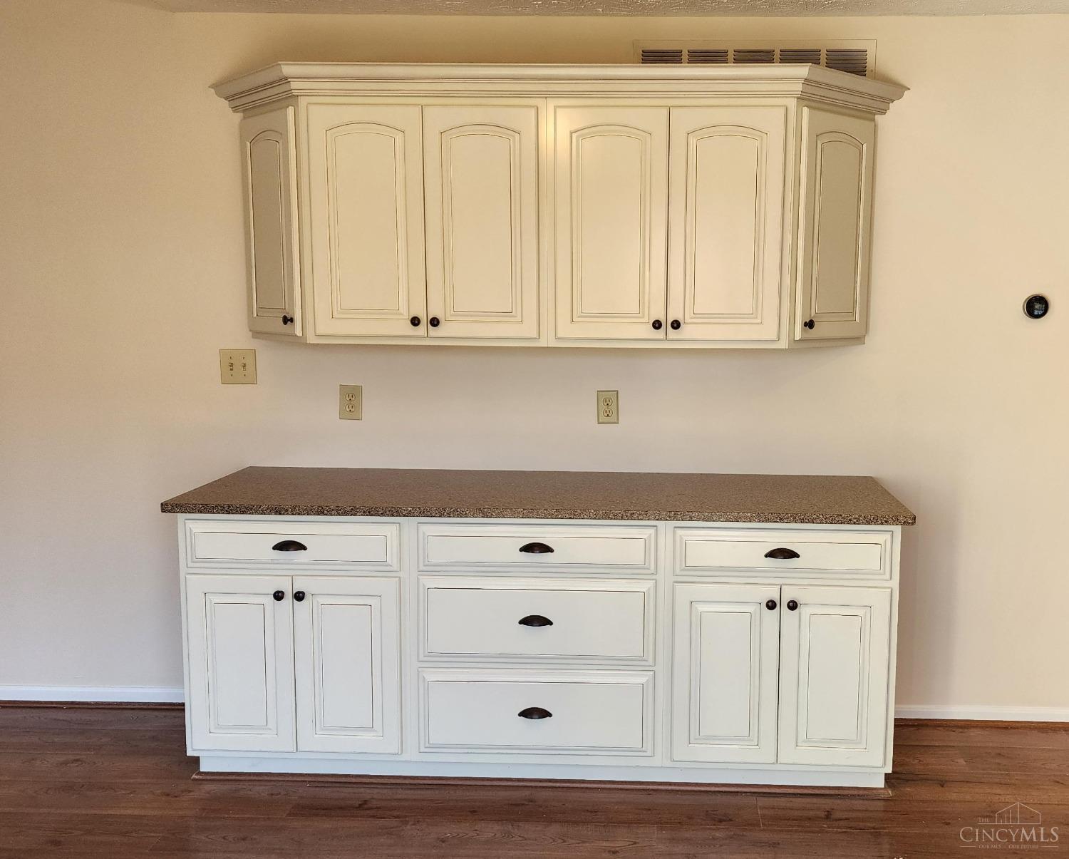 4279 North Ellis Road Batavia, OH 45103 - Photo 4 of 43 Gallery Image 4