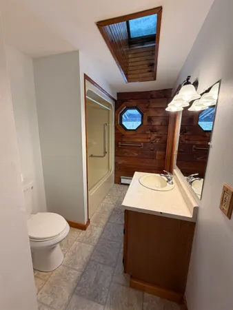 $359,900 | 982 Ten Rod Road, Farmington, NH 03835