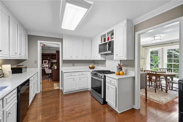 $679,000 | 153 Dunlap Landing Road, Gainesville, GA 30506