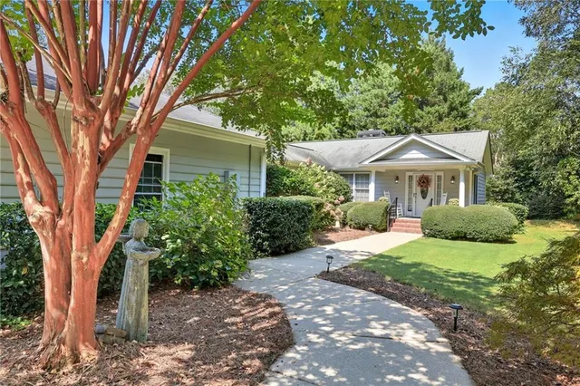 $679,000 | 153 Dunlap Landing Road, Gainesville, GA 30506