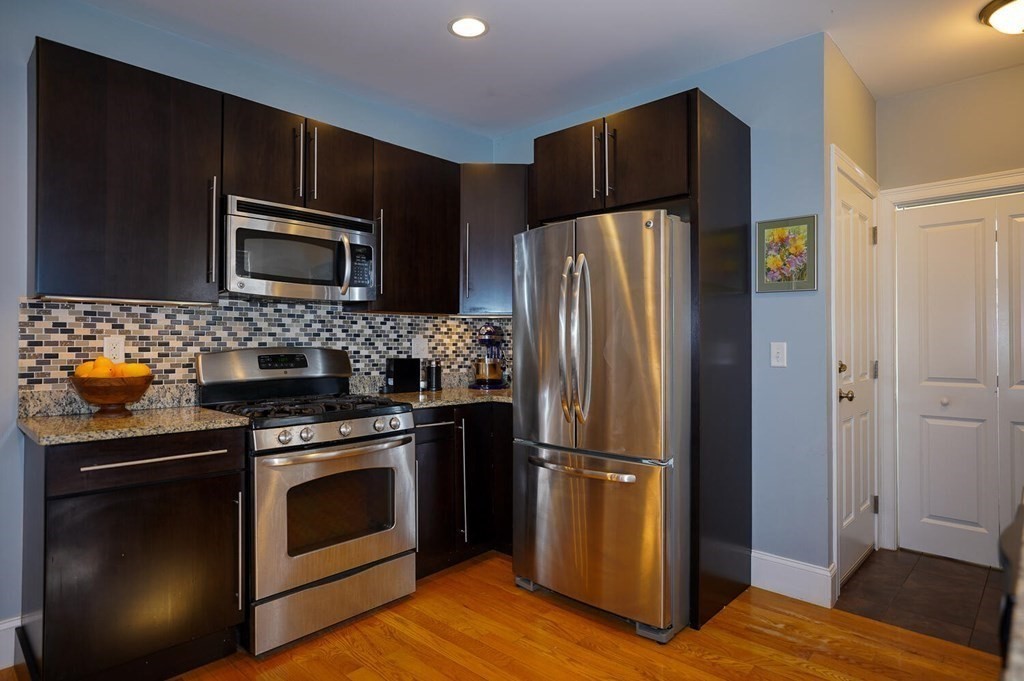 21-23 Marion Road, Unit 2 Belmont, MA 02478 - Photo 12 of 26