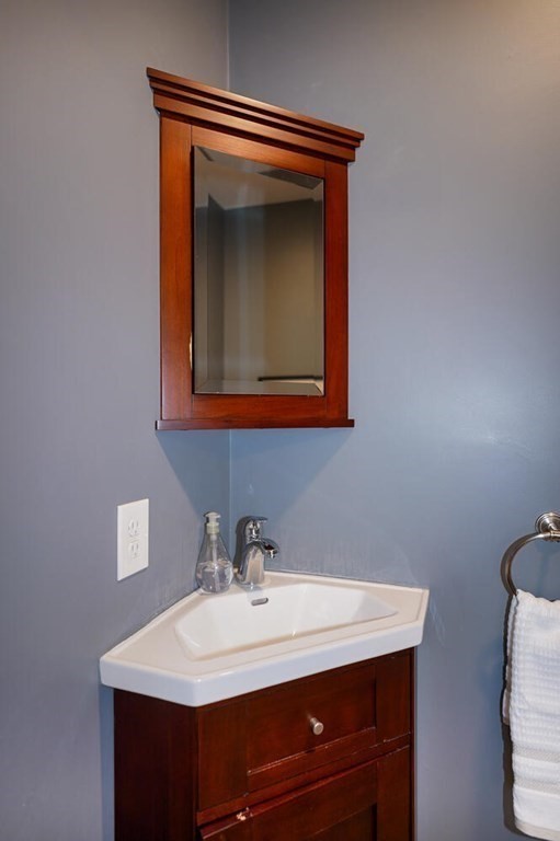 21-23 Marion Road, Unit 2 Belmont, MA 02478 - Photo 19 of 26